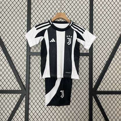 24/25 Kids Juventus Home Kit