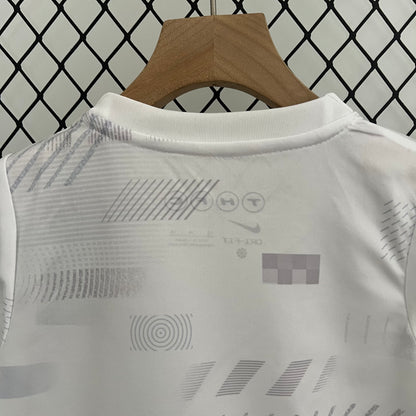 23/24 Tottenham Home - Kids Tshirt Kit