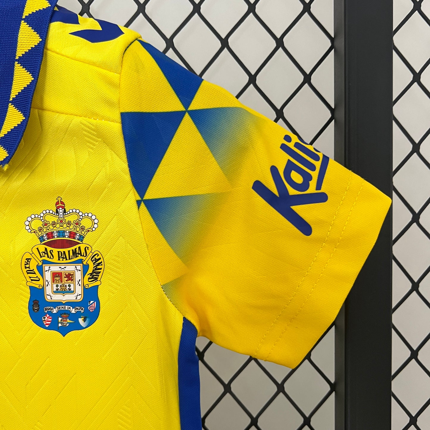 24/25 Kids Las Palmas Home Kit