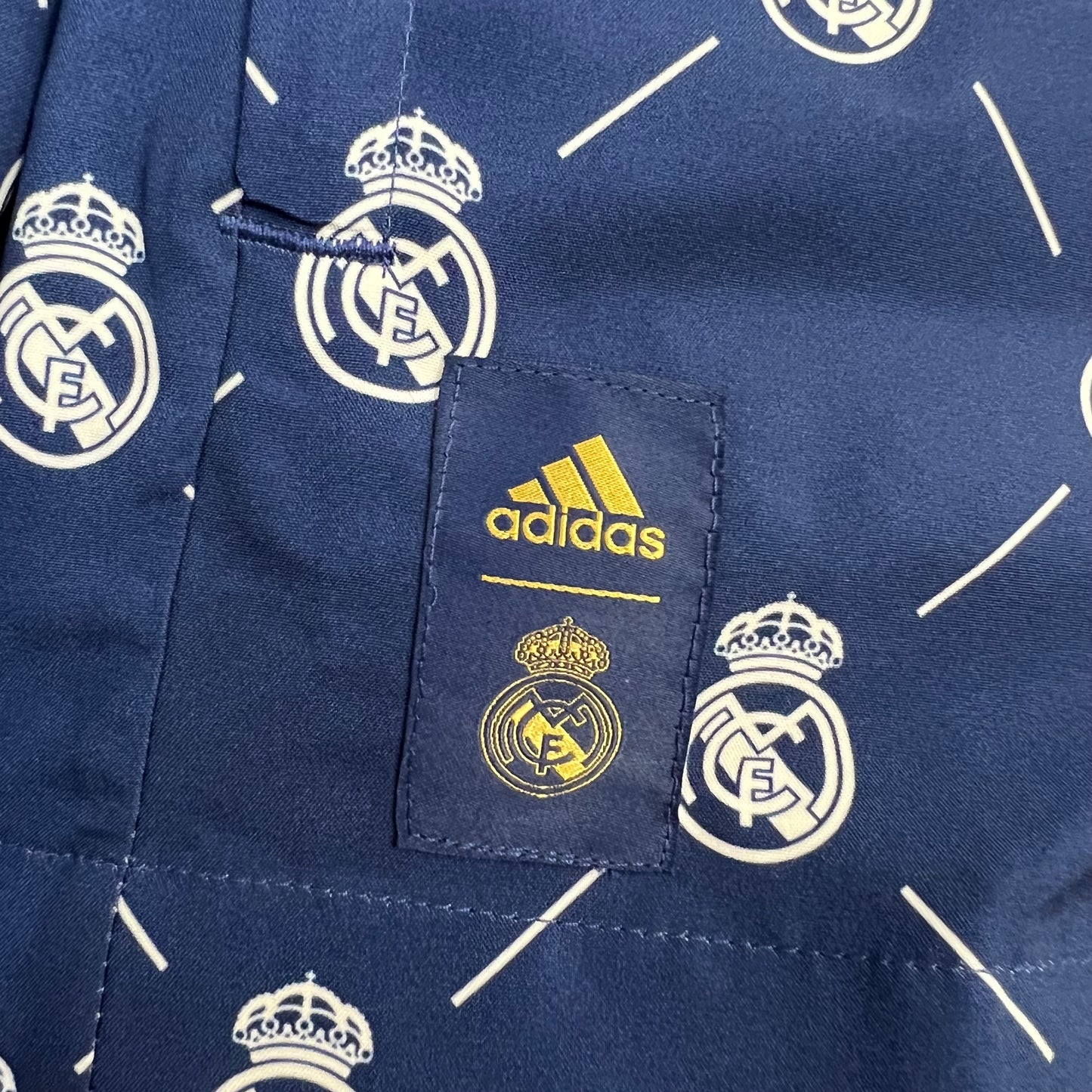 23/24 Windbreaker Real Madrid Kit