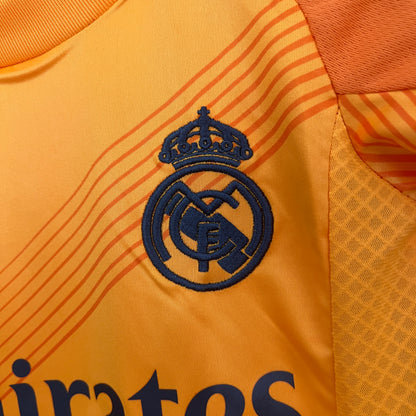 24/25 Kids Real Madrid Away Kit