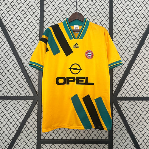 Retro Bayern Munich 93/95 Away Kit