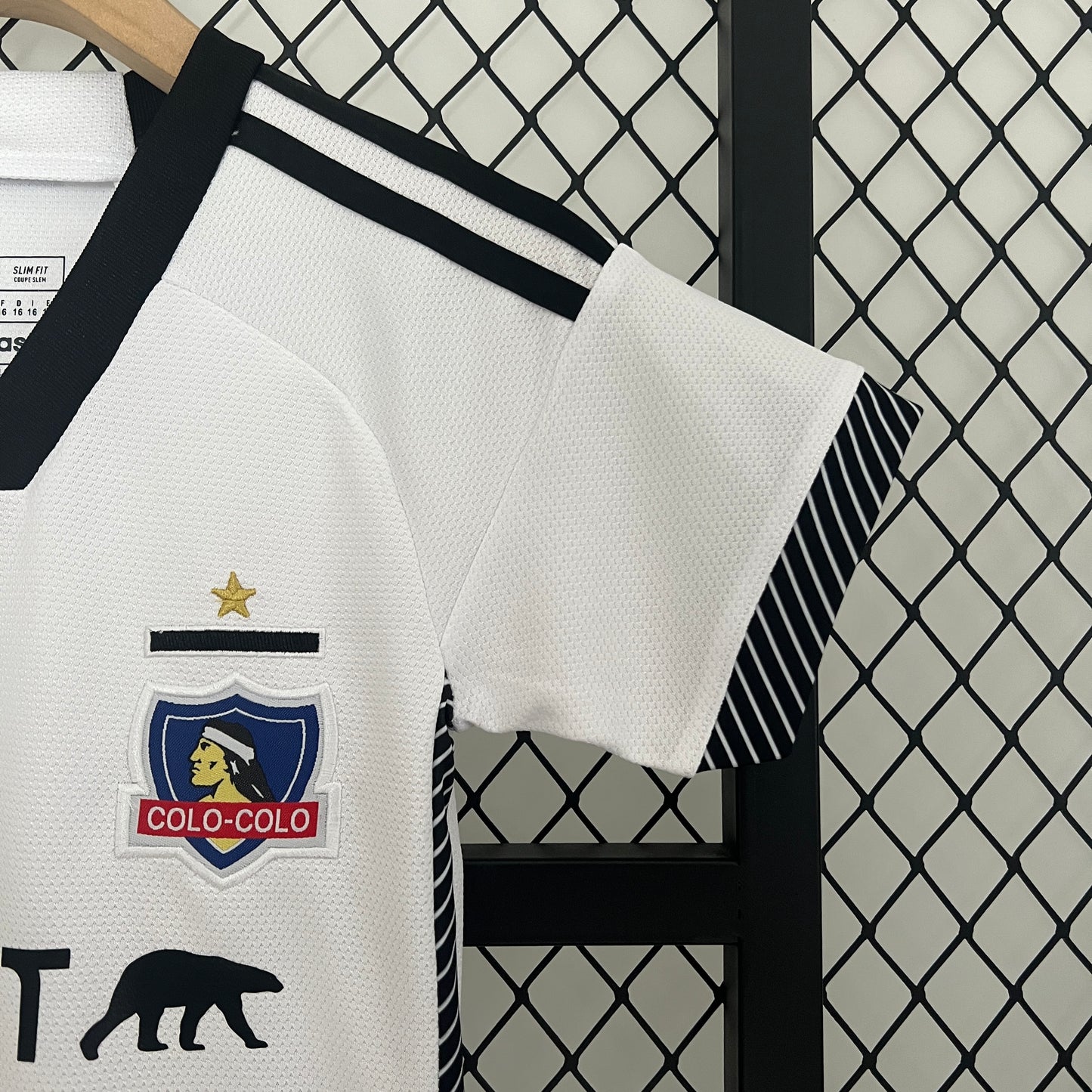 24/25 Kids Colo Colo Home Kit