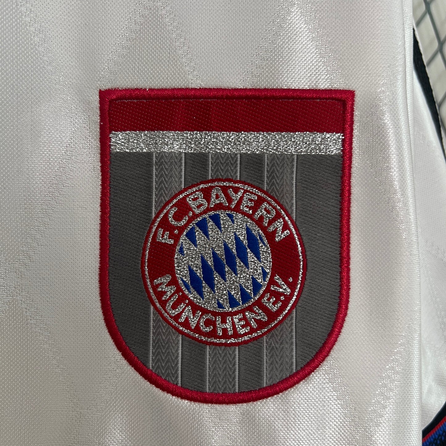 Retro Bayern Munich 96/98 Away Kit