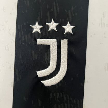 24/25 Juventus Home Kit