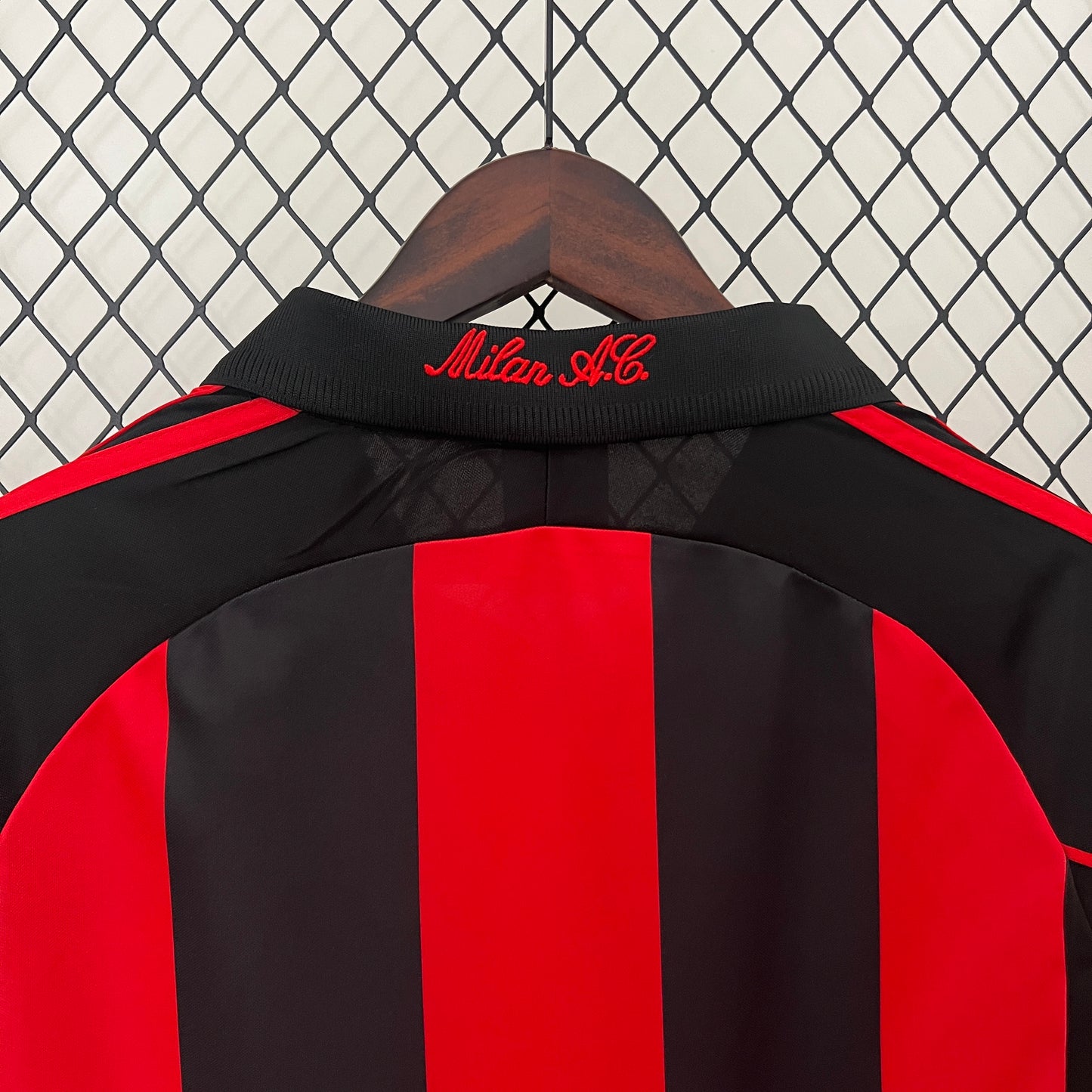 Retro AC Milan 01/02 Home Kit