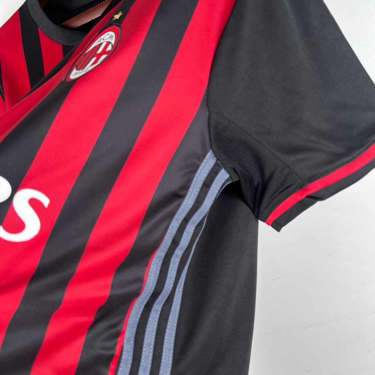 Retro AC Milan 16/17 Home Kit