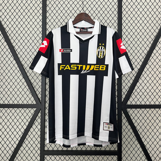 Retro Juventus 01/02 Home Kit