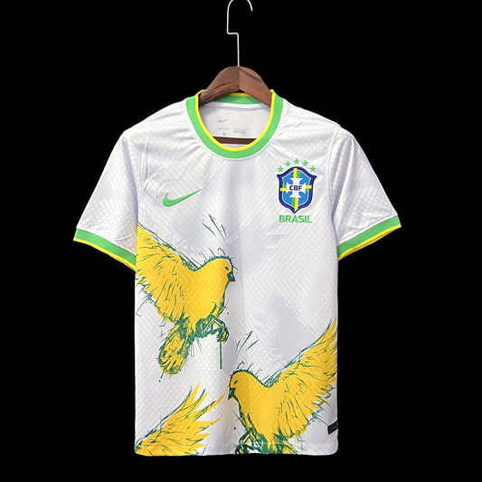 22/23 Brazil White Graffiti Edition Kit