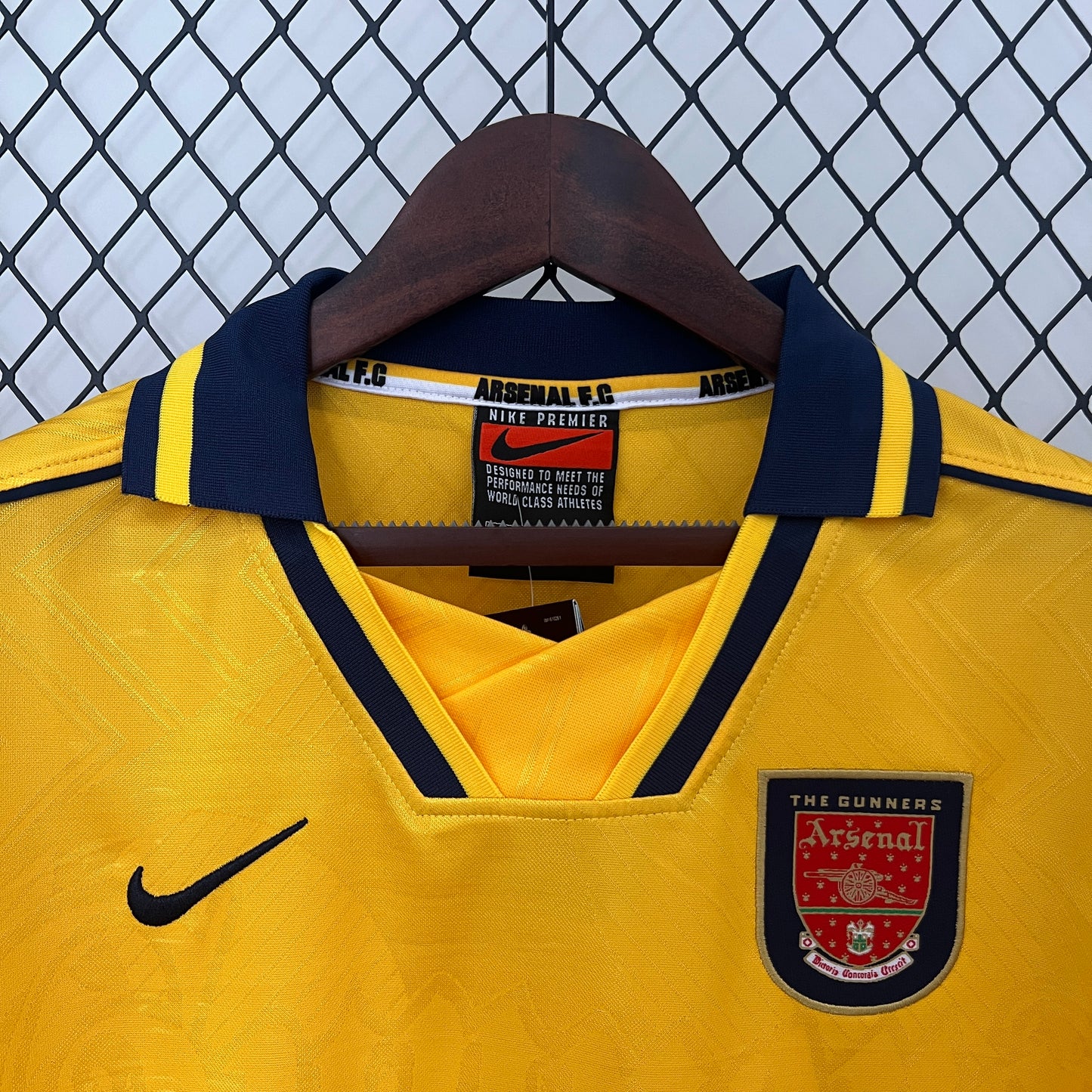 Retro Arsenal 96/97 Away Kit