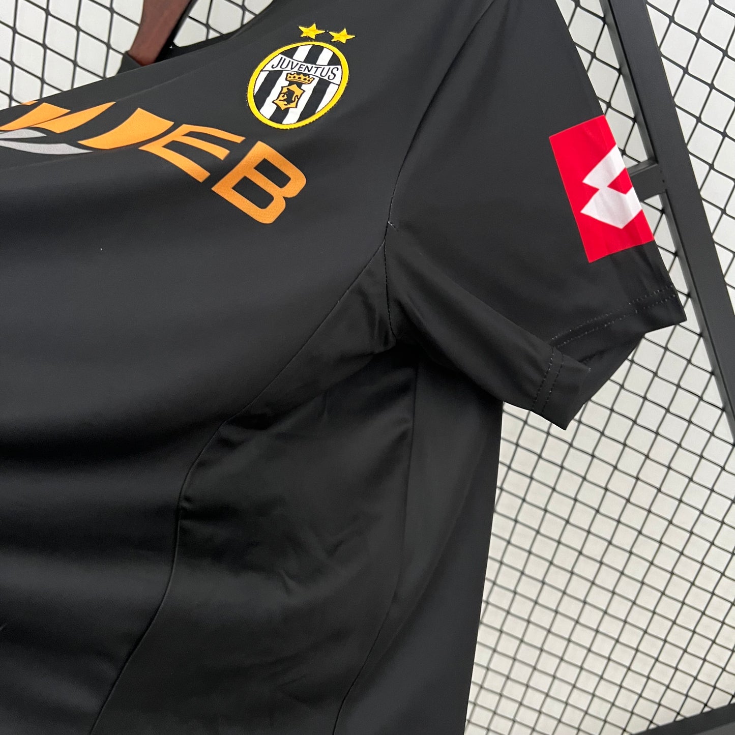 Retro Juventus 01/02 Away Kit