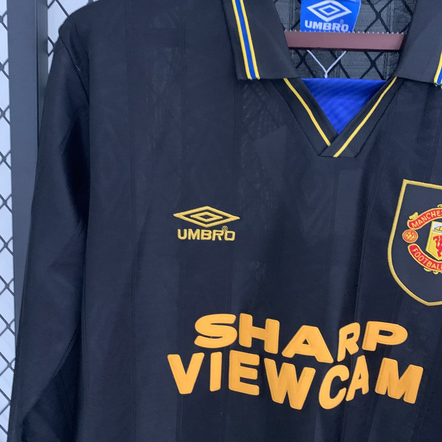 Retro Long Sleeve Manchester United 93/95 Away Kit