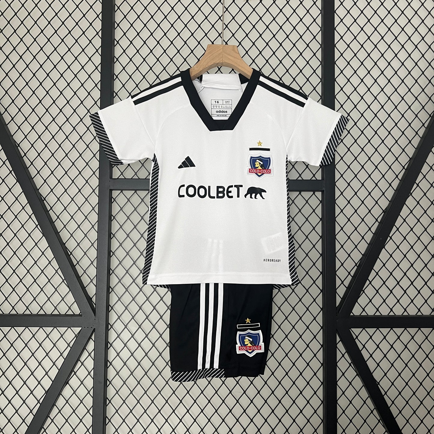 24/25 Kids Colo Colo Home Kit