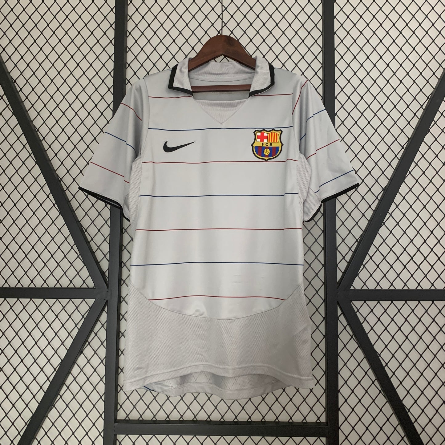 Retro Barcelona 03/04 Away Kit
