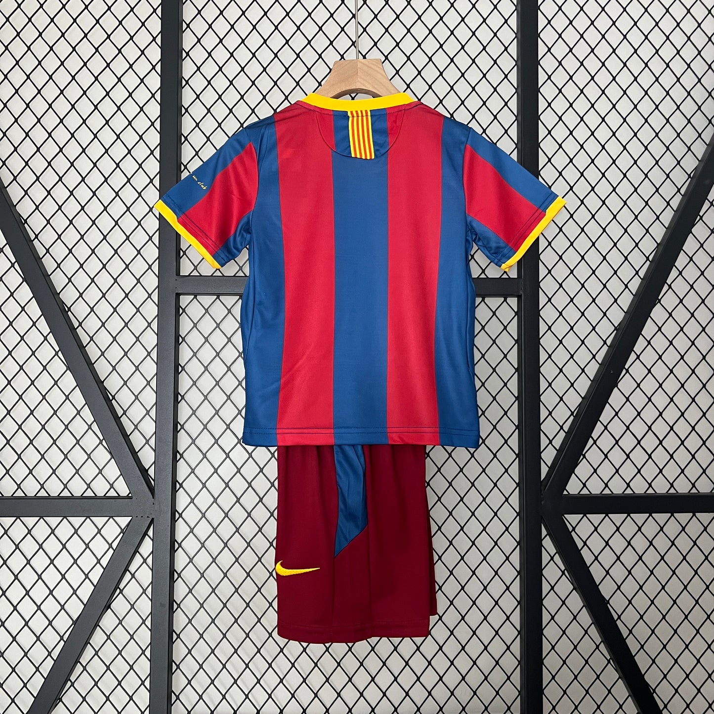 Kids Barcelona 10/11 Home Kit