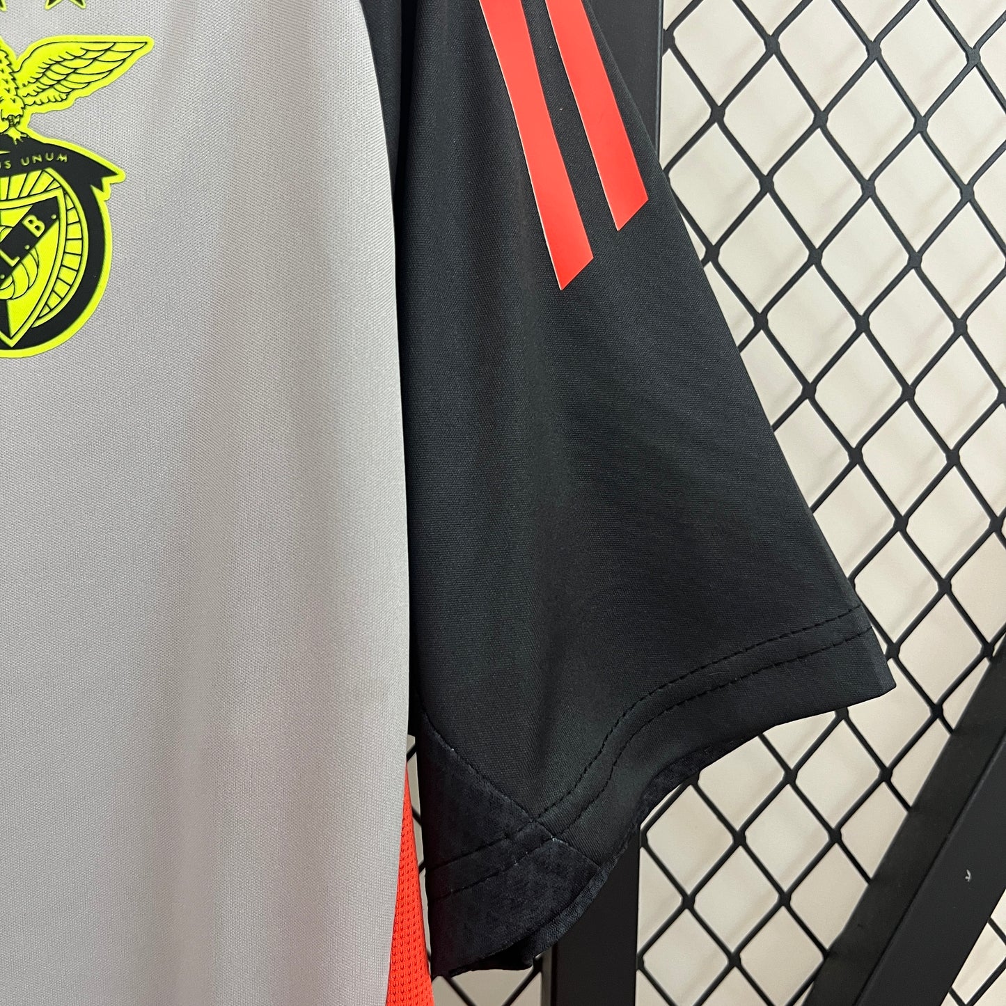 24/25 Benfica Training Jersey Kit