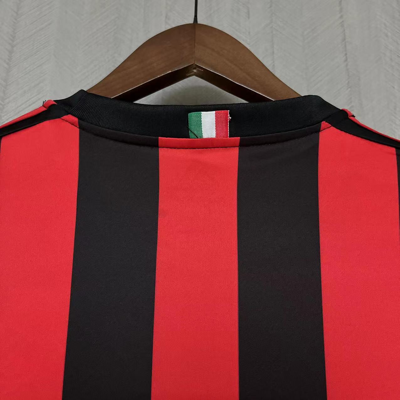 Maglie vintage Home dell'AC Milan 2017-18 