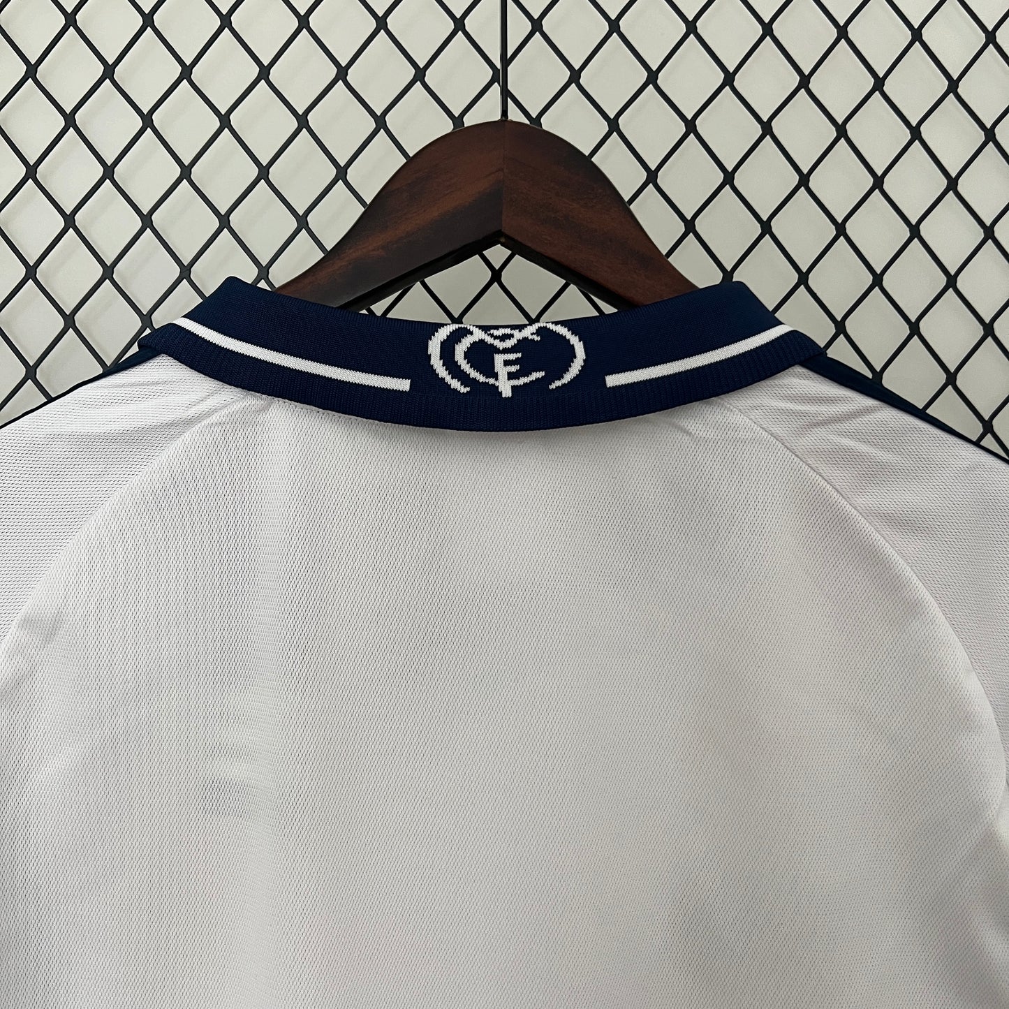 Retro Long Sleeve Real Madrid 00/01 Home Kit