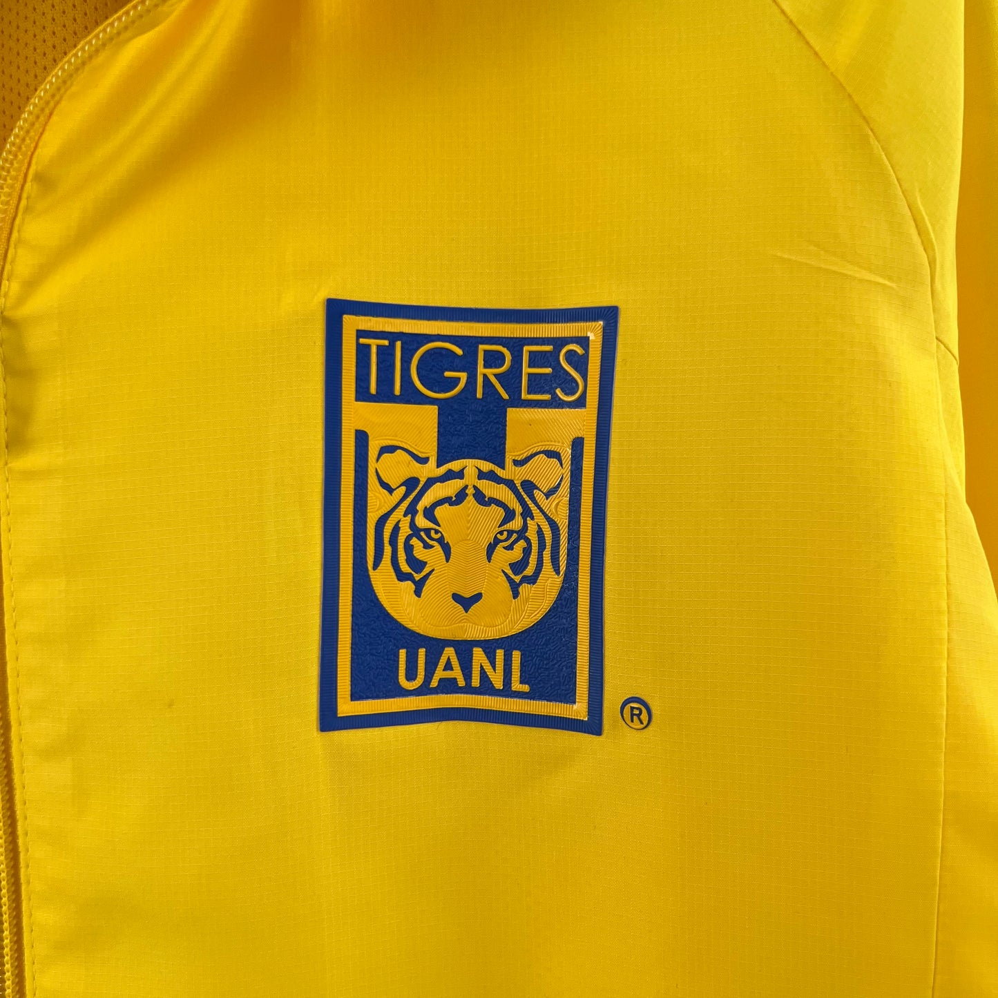 23/24 Windbreaker Tigers Yellow Kit