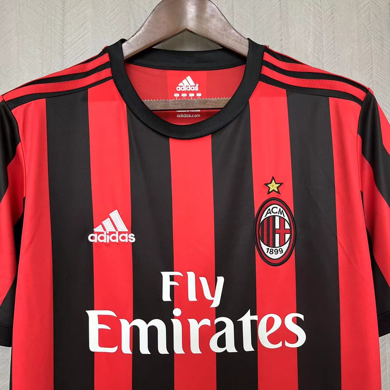 Maglie vintage Home dell'AC Milan 2017-18 