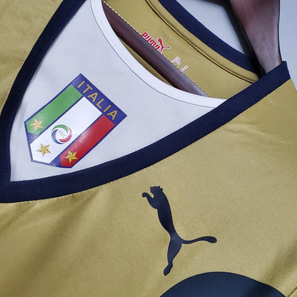 Retro Italy 2006 Golden Kit