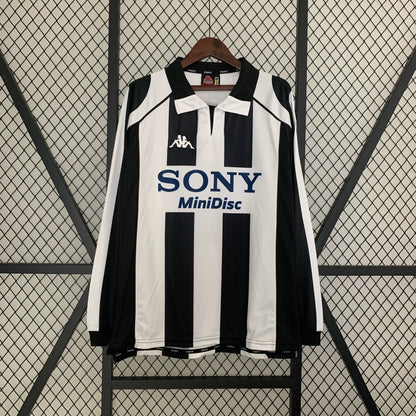 Retro Long Sleeve Juventus 97/98 Home Kit