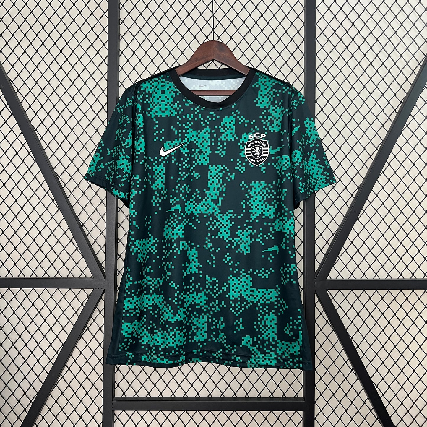 24/25 Sporting Lisbon Training Jersey Kit