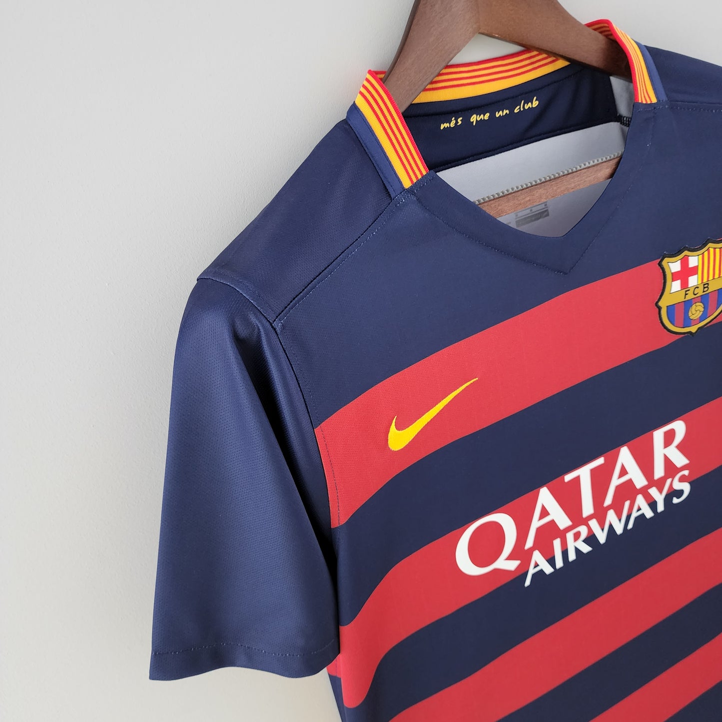 Retro 15/16 Barcelona Home Kit