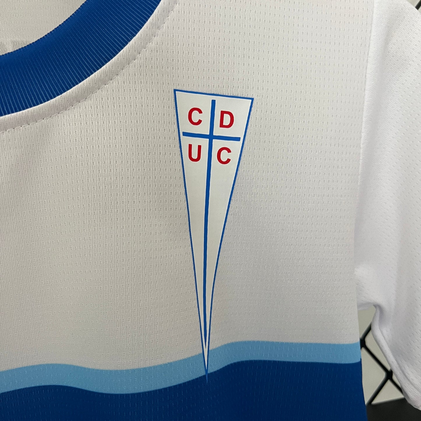 23/25 Kids Deportivo Universidad Católica Home Kit