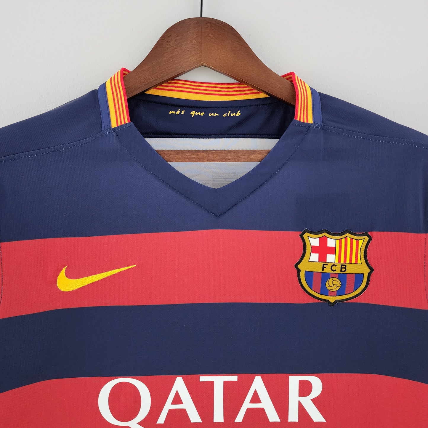 Retro 15/16 Barcelona Home Kit