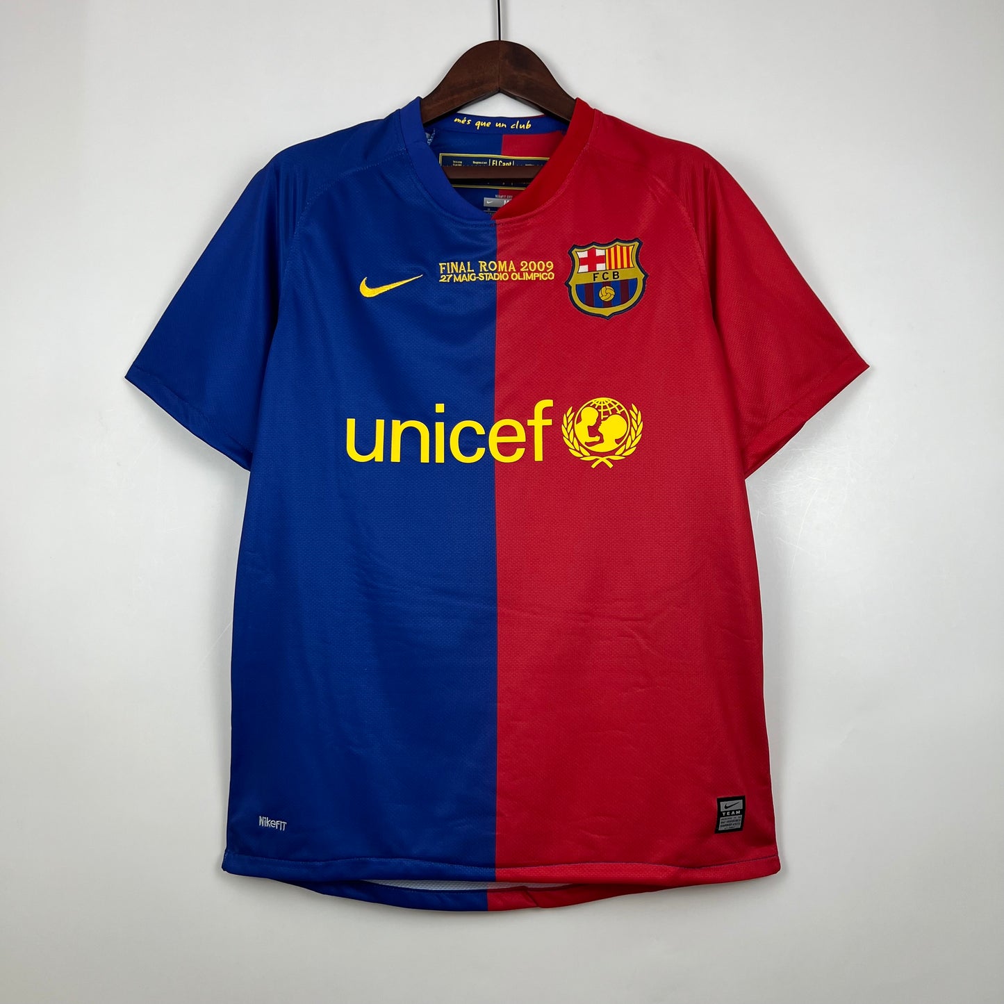 Retro Barcelona 08/09 UEFA Champions League Home Kit