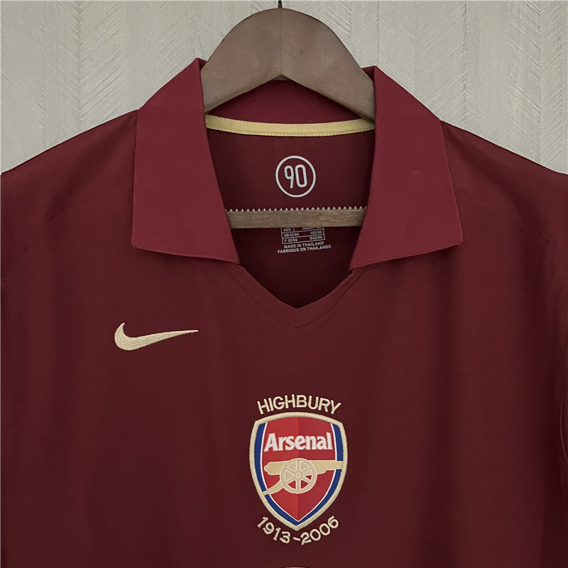 Maglie Home retrò dell'Arsenal 2005-06 