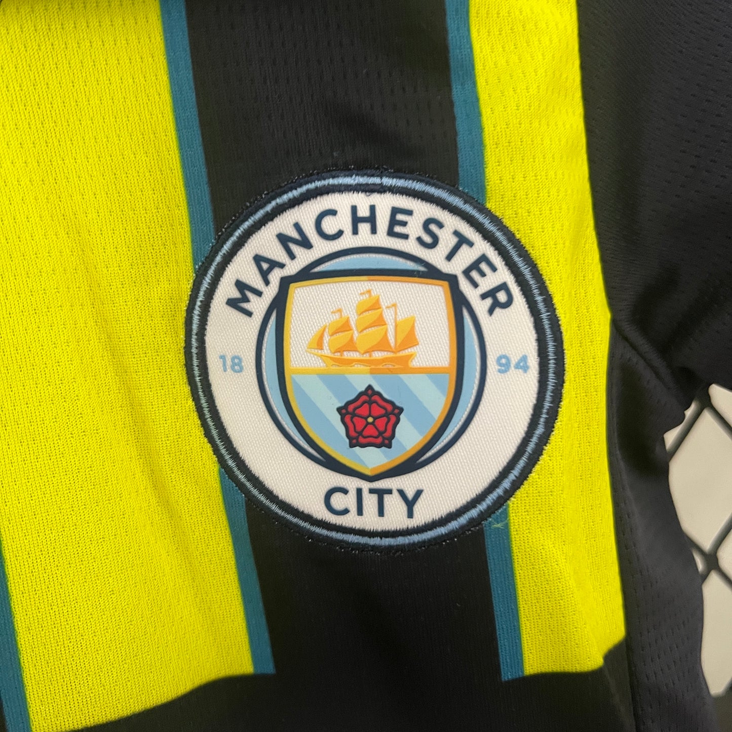 24/25 Kids Manchester City Away Kit