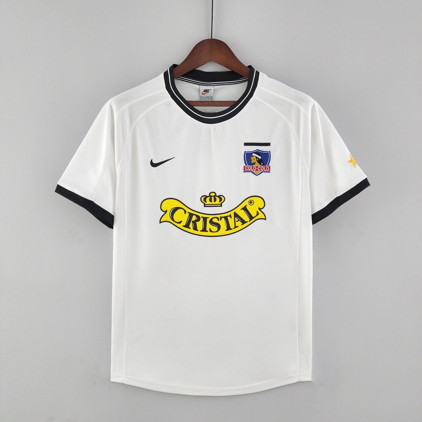 Retro 00/01 Colo Colo Home Kit