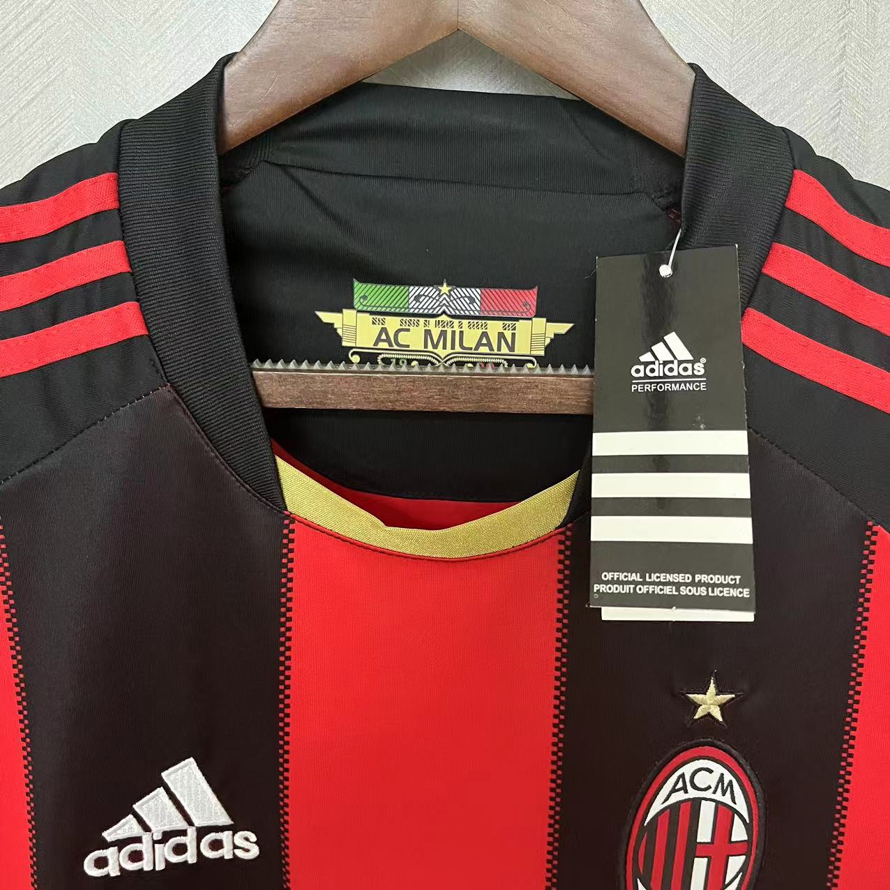 Retro AC Milan 2010-11 Home Jerseys Kit