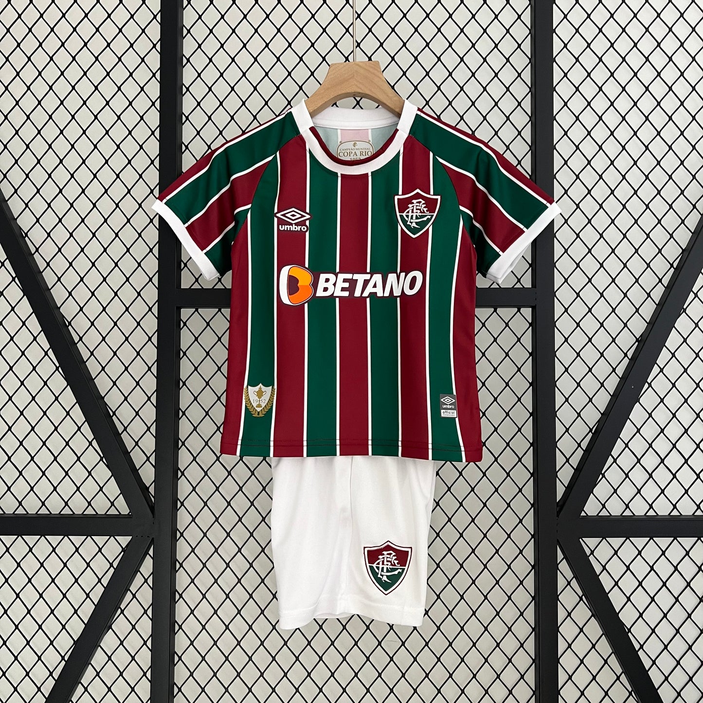 23/24 ragazzi della casa Fluminense 