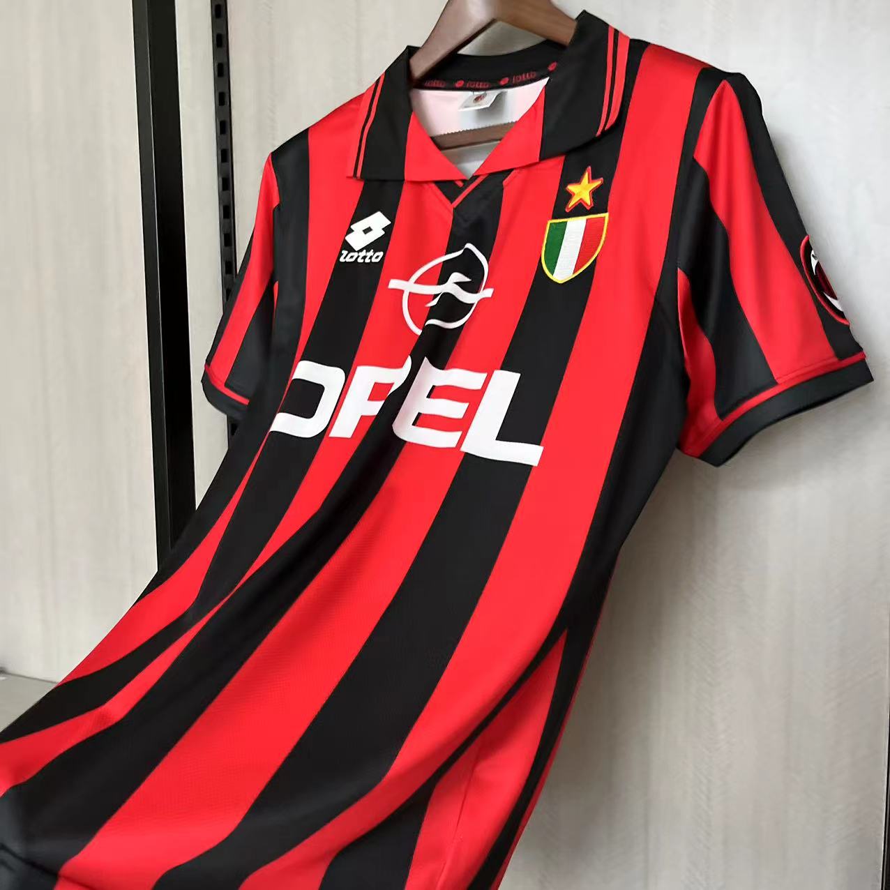 Retro AC Milan 1996-97 Home Jerseys Kit