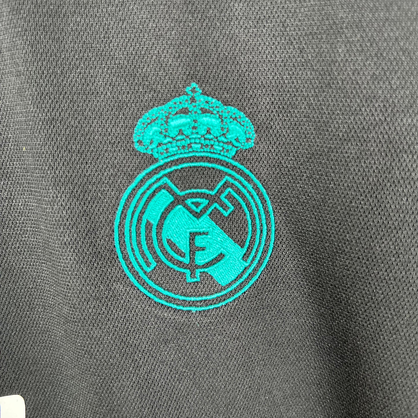 Retro Real Madrid 17/18 Away Kit