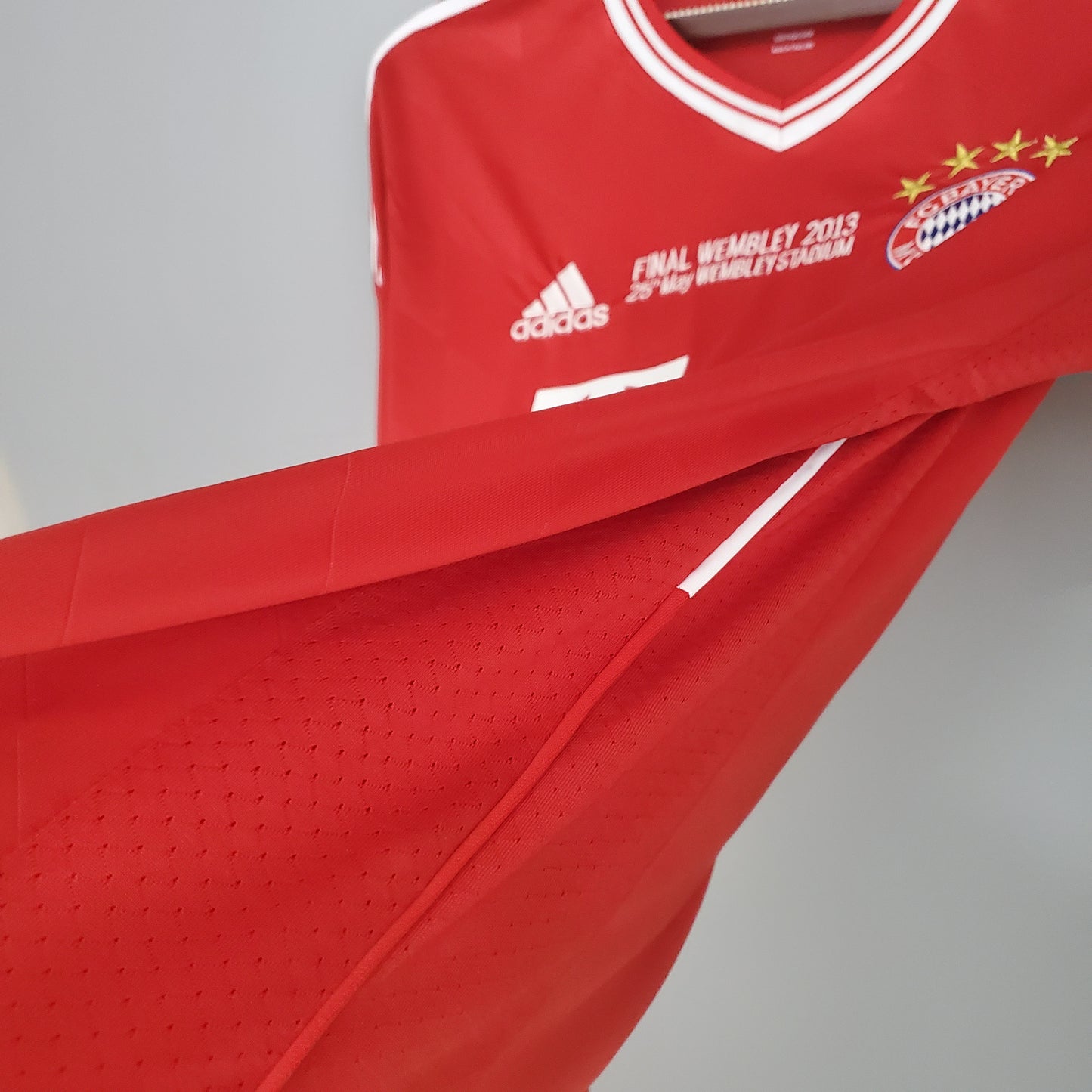 Retro Bayern Munich 13/14 Champions Edition Kit