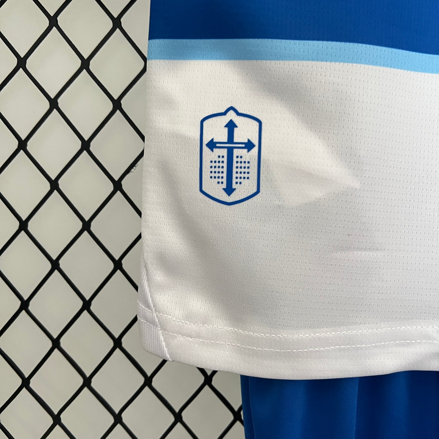 23/25 Kids Deportivo Universidad Católica Home Kit