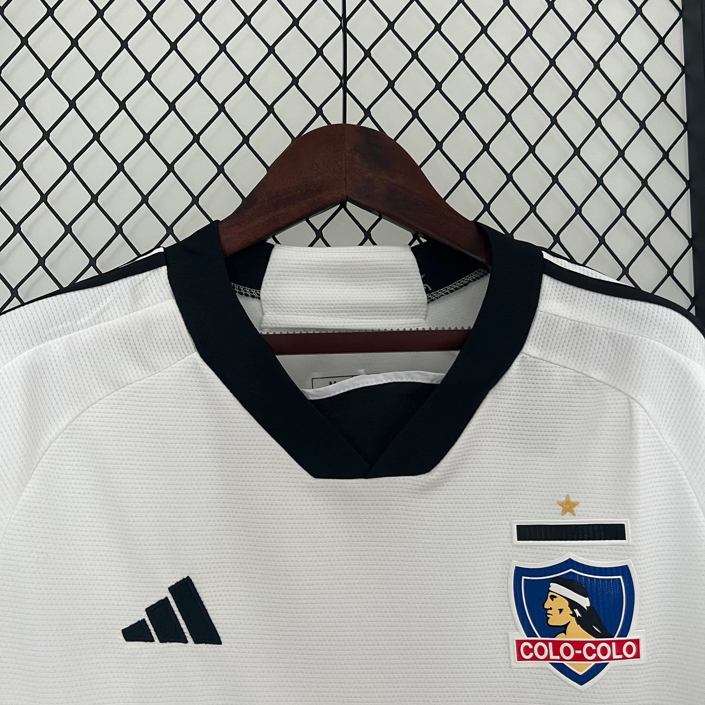 24/25 Colo Colo Home Kit