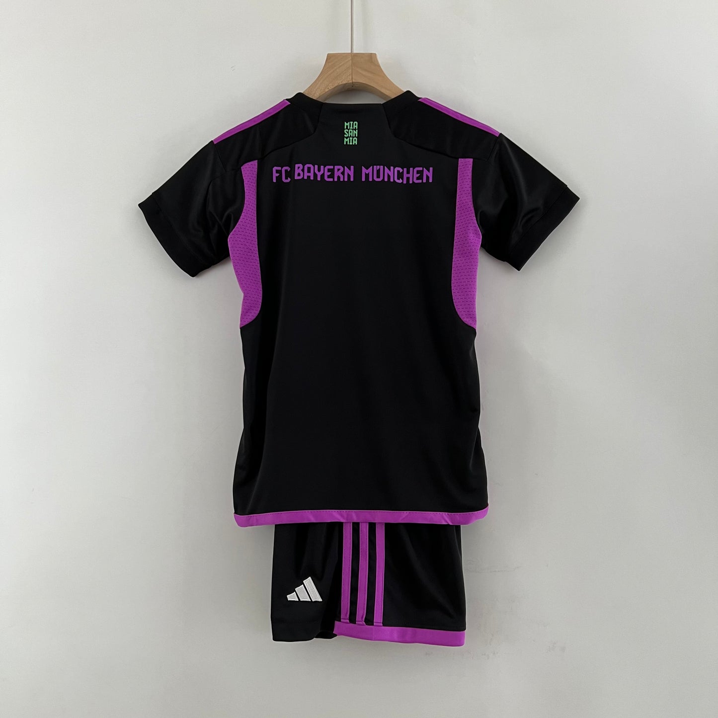 23/24 Kids Bayern Munich Away Kit