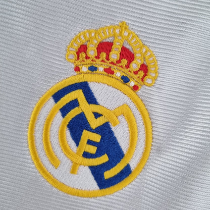 Retro casa del Real Madrid 2000 