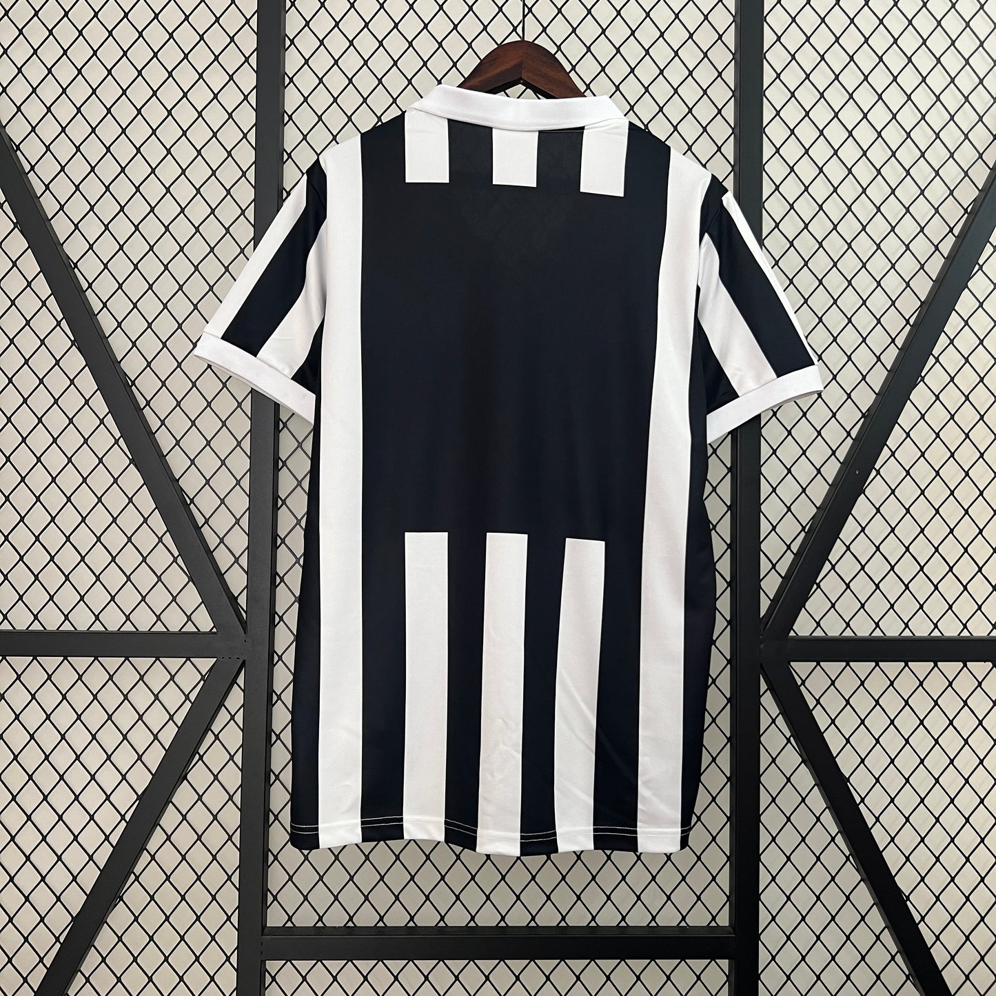 Retro Juventus 84/85 Home Kit