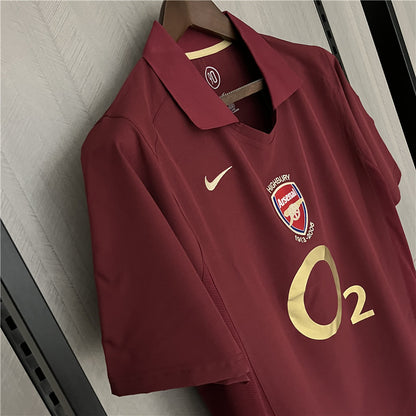 Maglie Home retrò dell'Arsenal 2005-06 