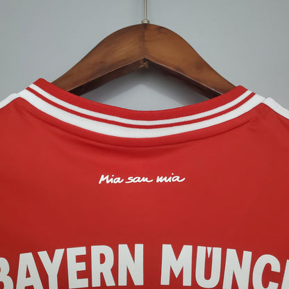 Retro Bayern Munich 13/14 Champions Edition Kit