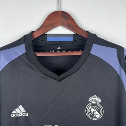 Retro Long Sleeve Real Madrid 16/17 Third Away Kit