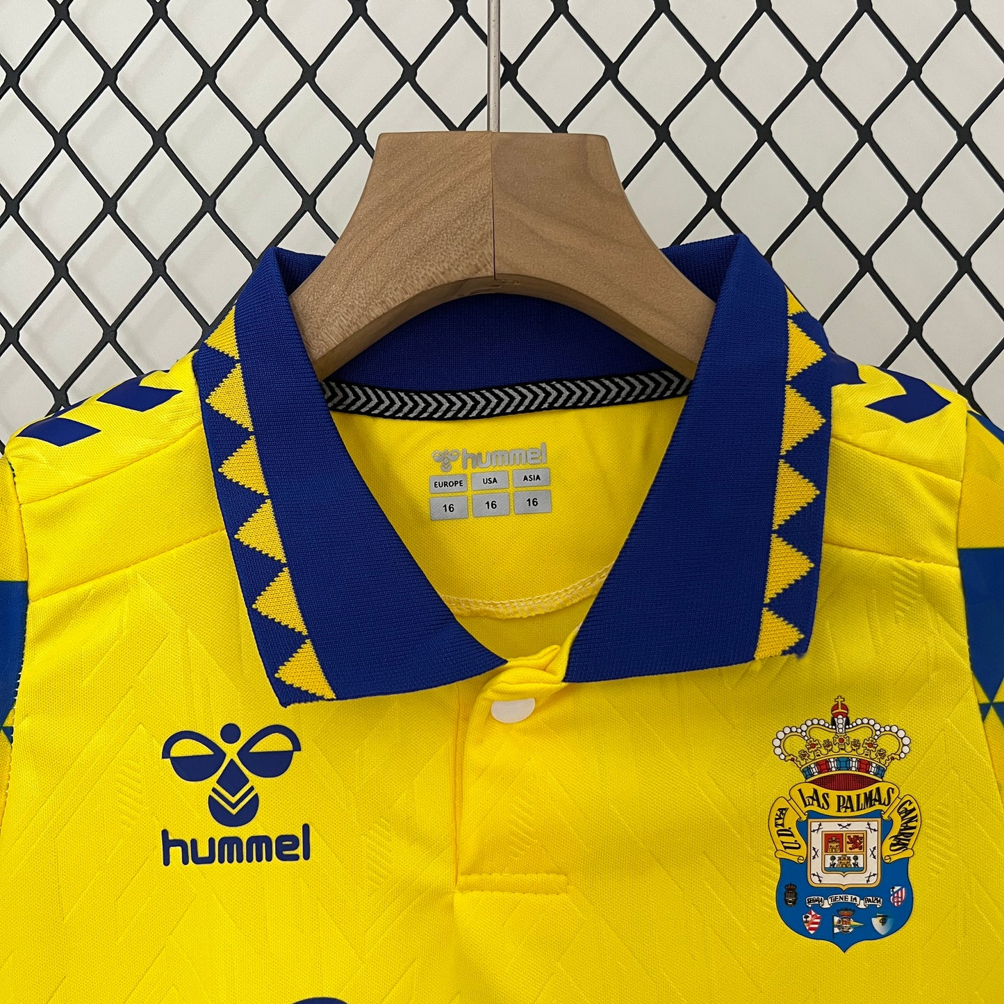 24/25 Kids Las Palmas Home Kit