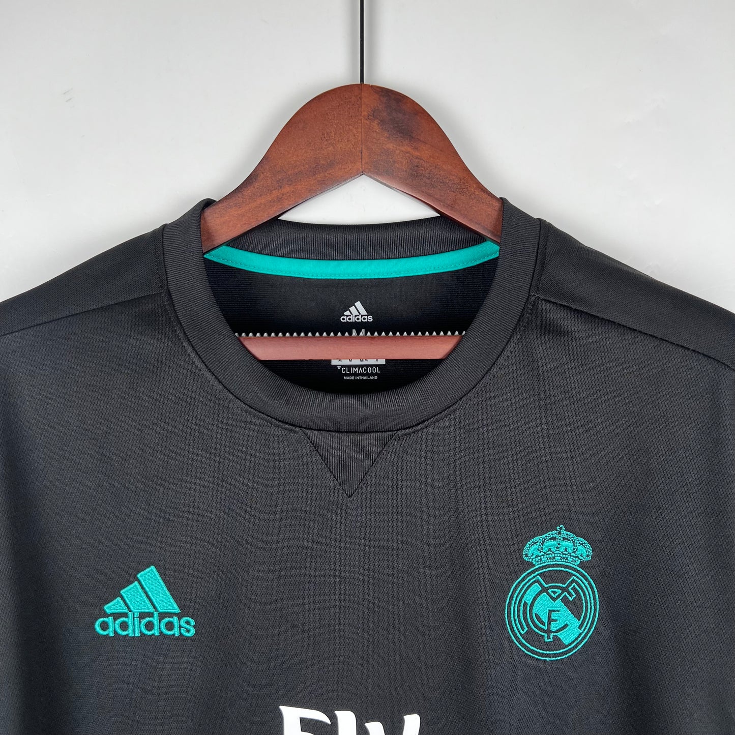 Retro Real Madrid 17/18 Away Kit