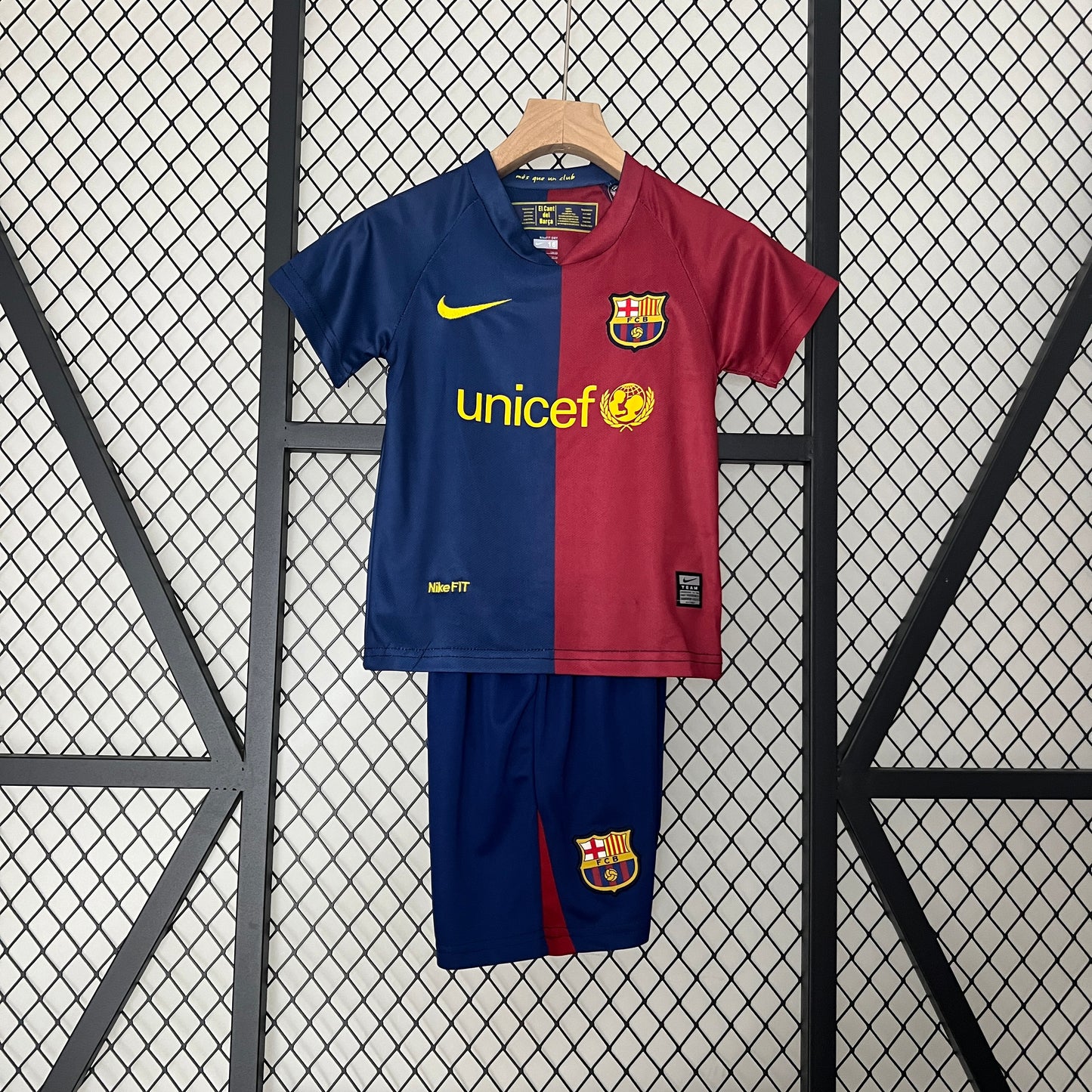 Kids Barcelona 08/09 Home Kit